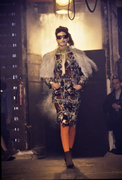 Look 60